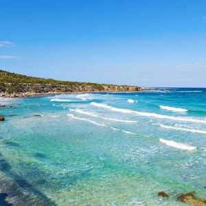 Яке море омиває Кіпр: акваторії, курорти та температура води