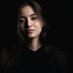 Значення імені Ясміна: походження, характер та доля жінки