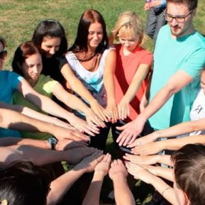 Кричалки та девізи для команди на конкурс: готові римовані гасла