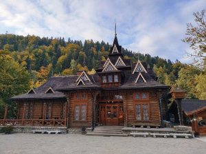 Ресторан «Гуцульщина» в Яремче: огляд меню та актуальні ціни 2026