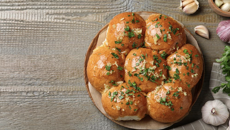 Рецепт пампушок з часником до борщу в духовці