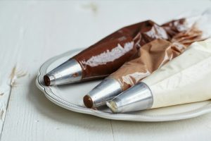 Чим замінити кондитерський мішок: 5 перевірених способів вдома
