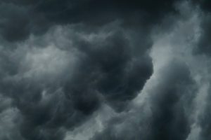 До чого сниться ураган і що означає сон про бурю